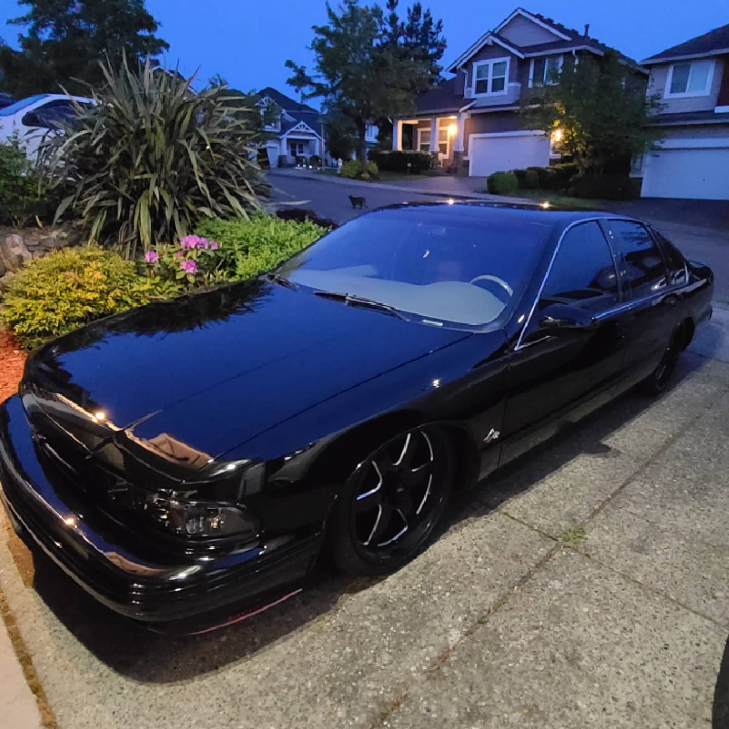 1971-1996 Chevrolet Impala Classic+ EZ Air Ride Suspension Kit™ - Image 2